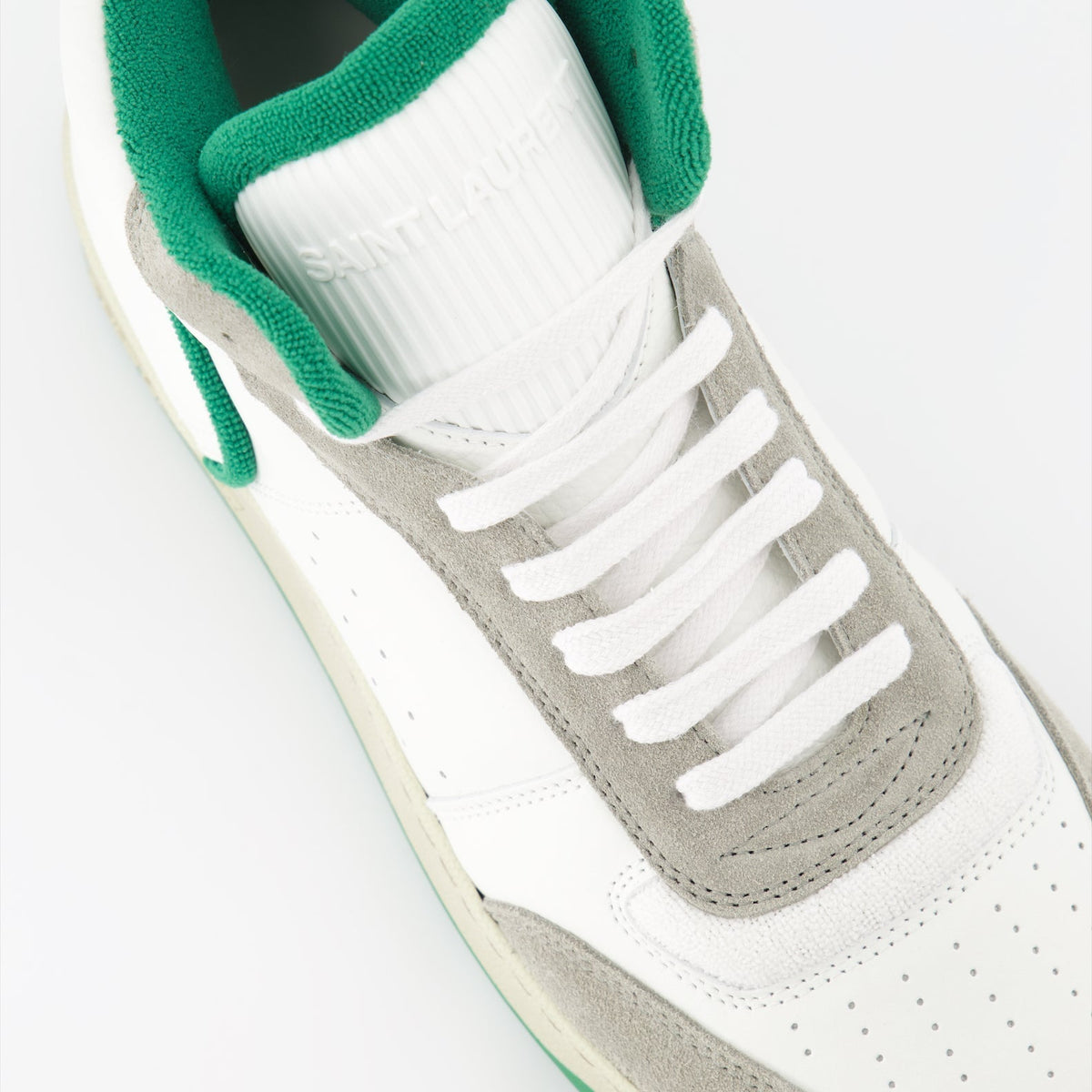L80 Sneakers