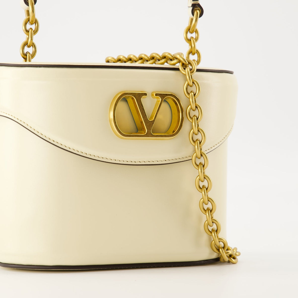 Vanity-Case Bucket Bag