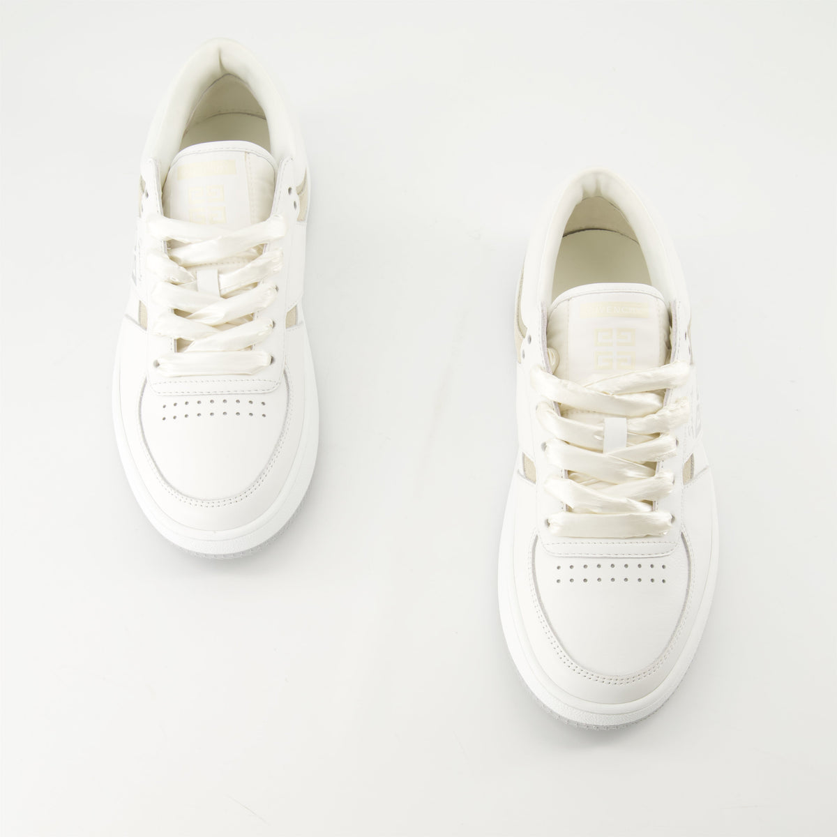 G Move Sneakers