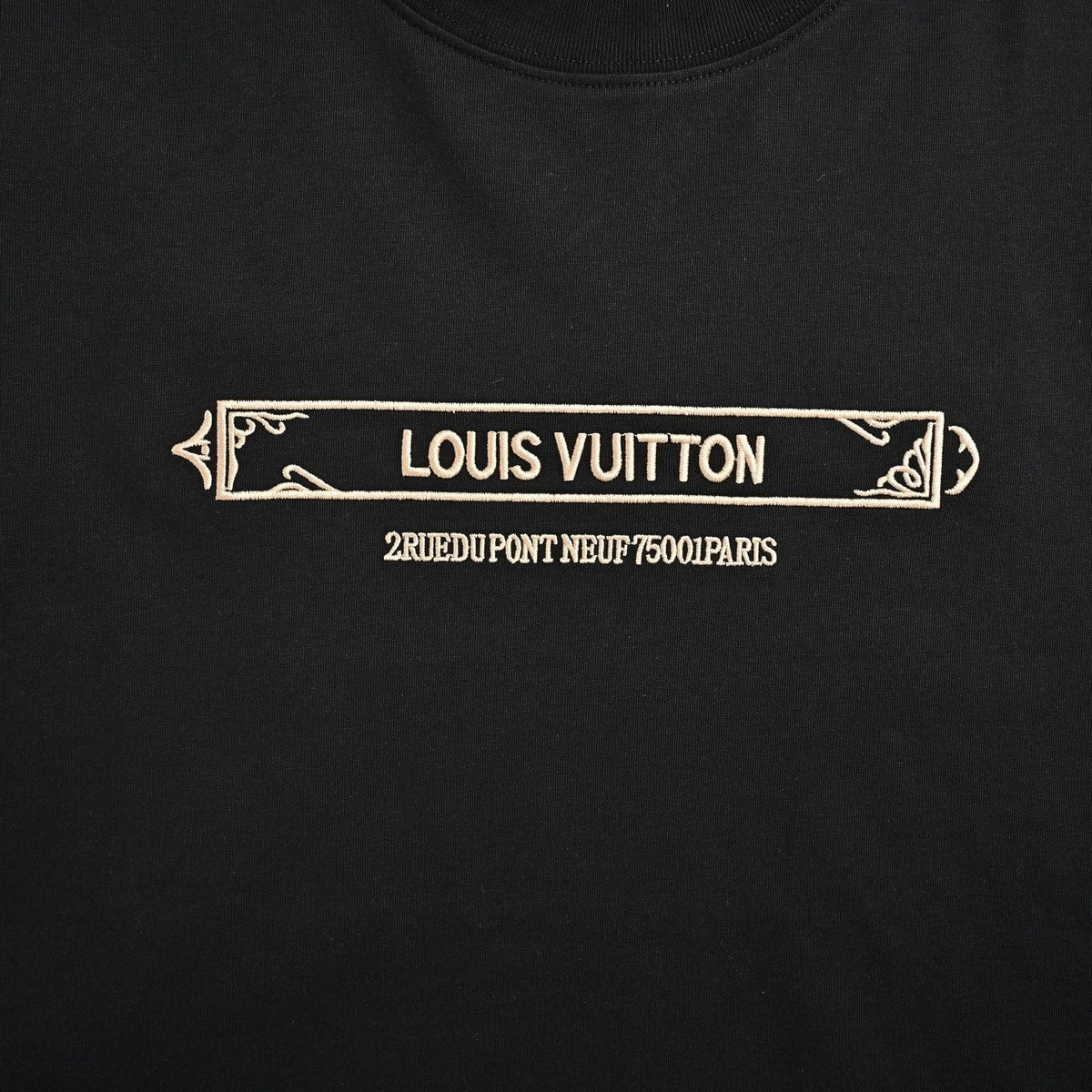 Pont Neuf Embroidered T-Shirt - Black