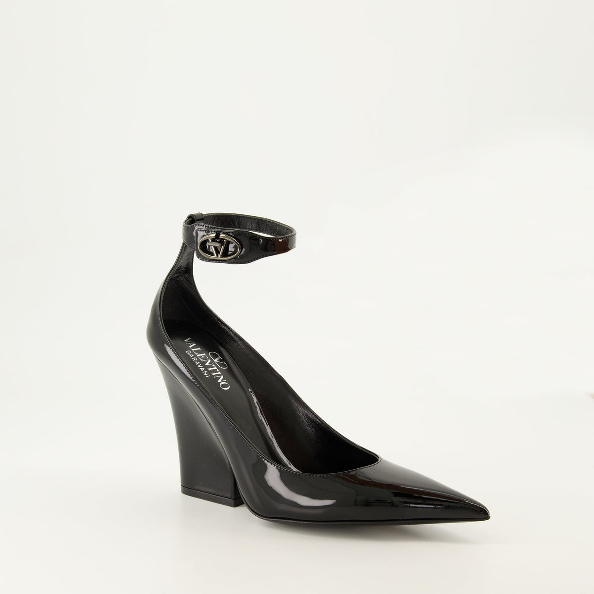 VLogo The Bold Heels