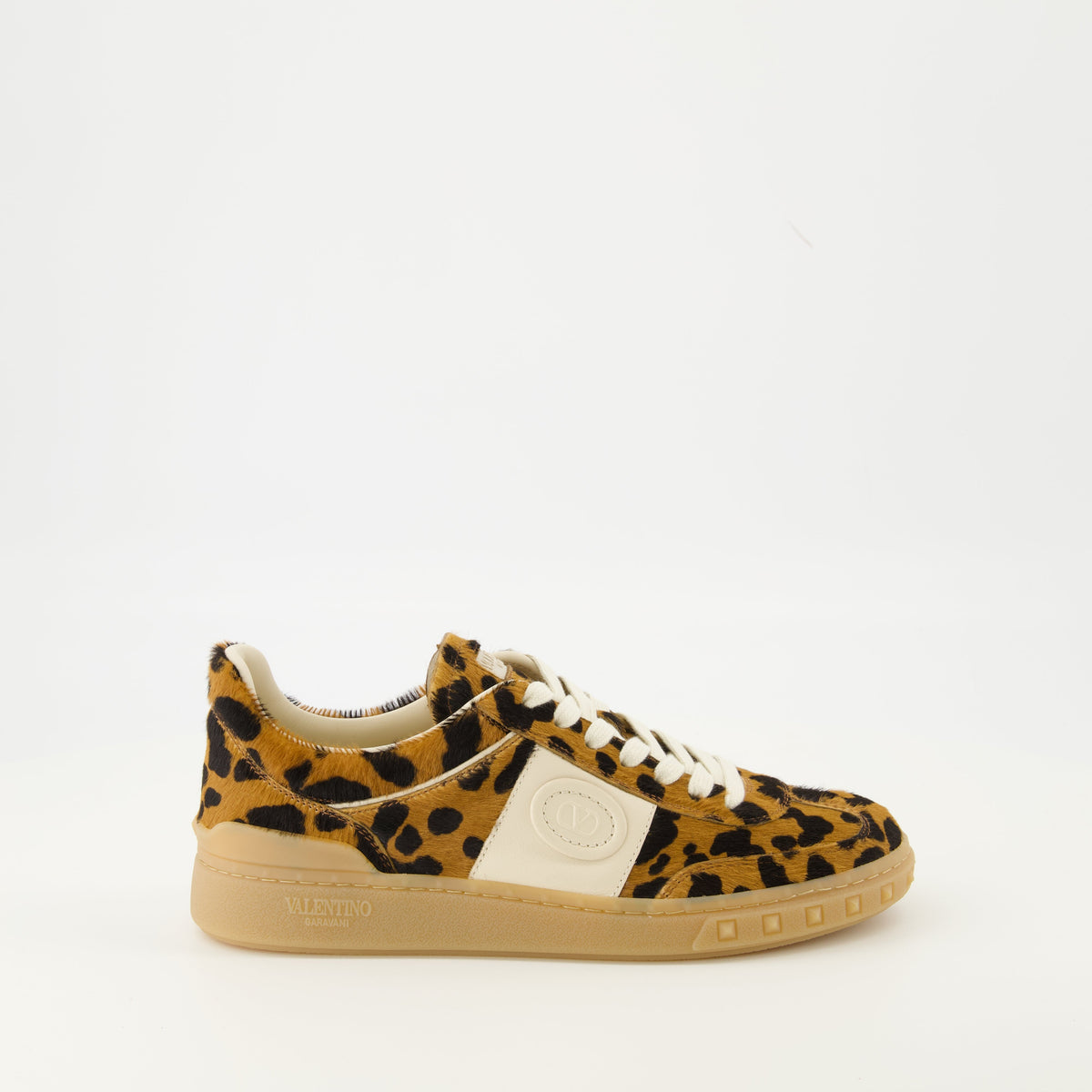 UpVillage Sneakers
