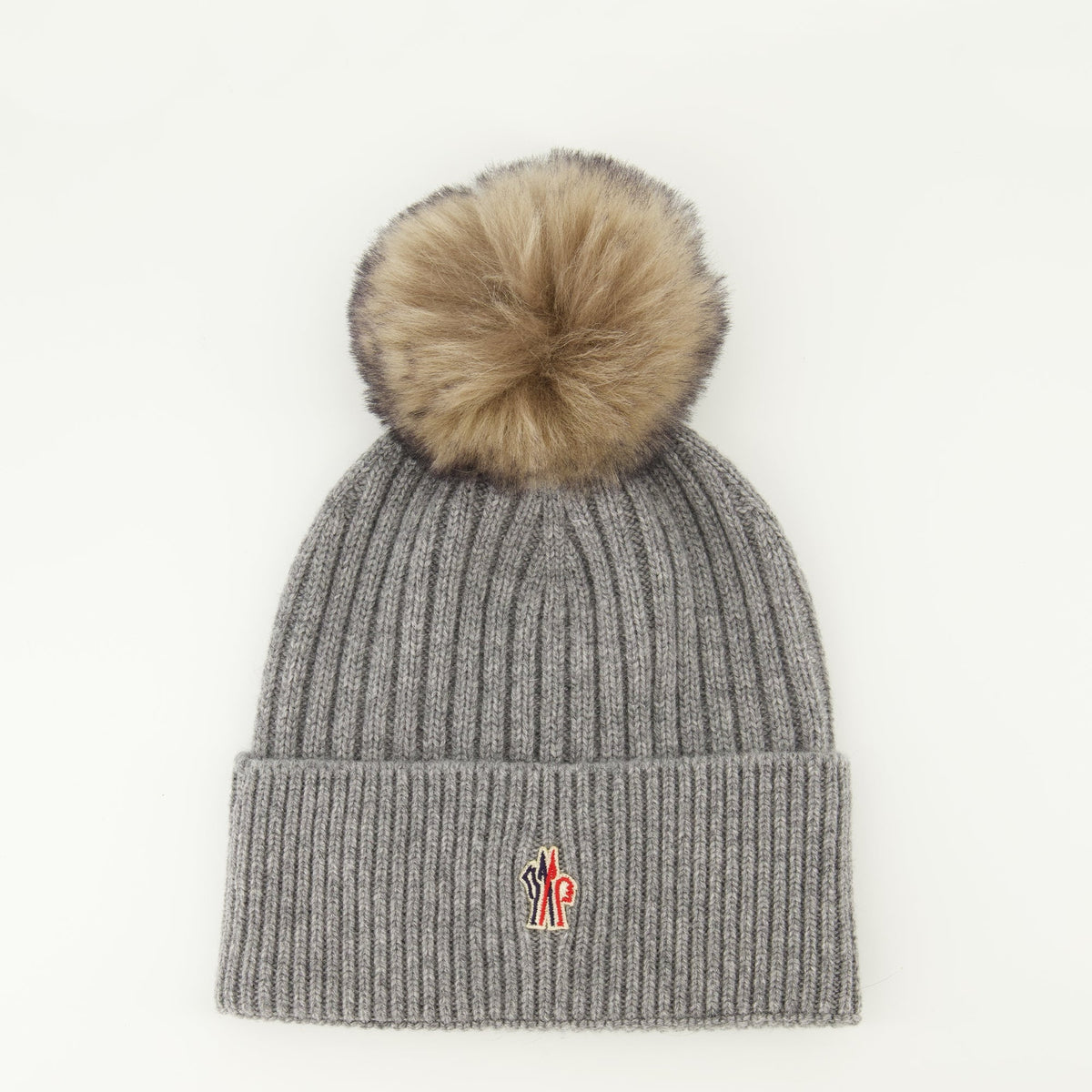 Bonnet avec pompom